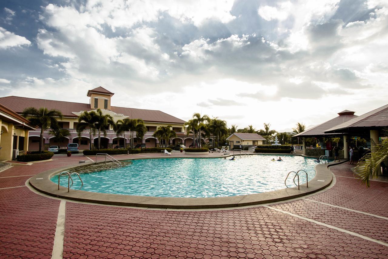 Subic Waterfront Resort And Hotel Exterior foto