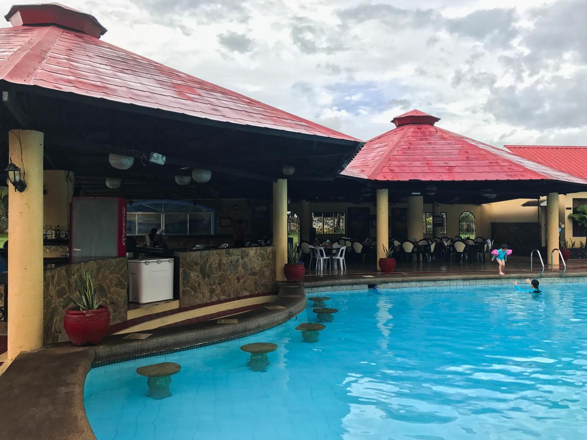 Subic Waterfront Resort And Hotel Exterior foto