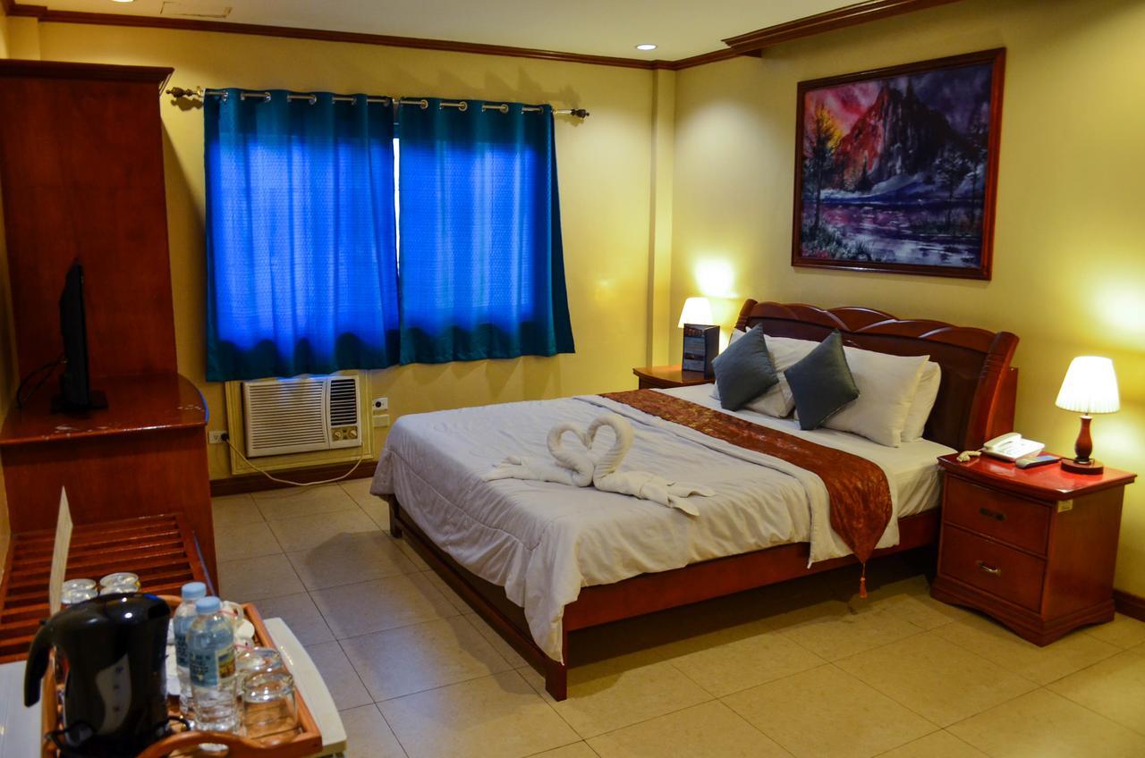 Subic Waterfront Resort And Hotel Exterior foto