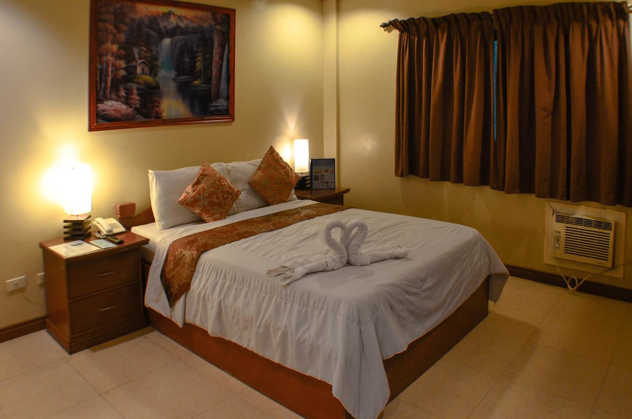 Subic Waterfront Resort And Hotel Exterior foto