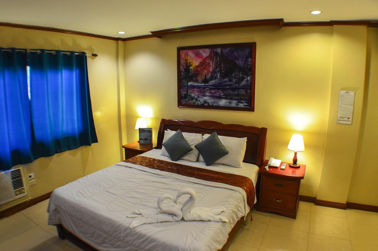 Subic Waterfront Resort And Hotel Exterior foto